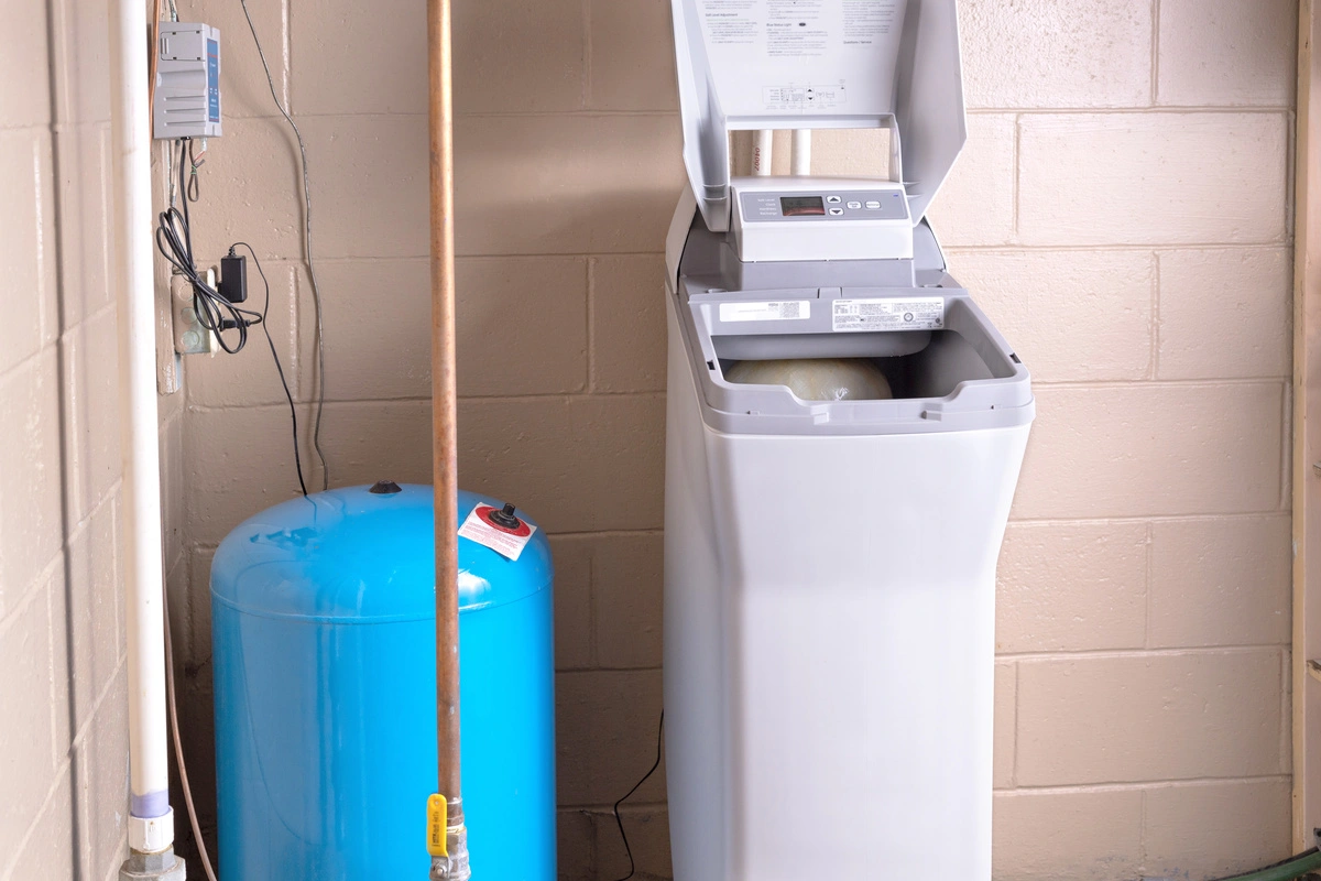 Installation d'un adoucisseur d'eau dans une maison